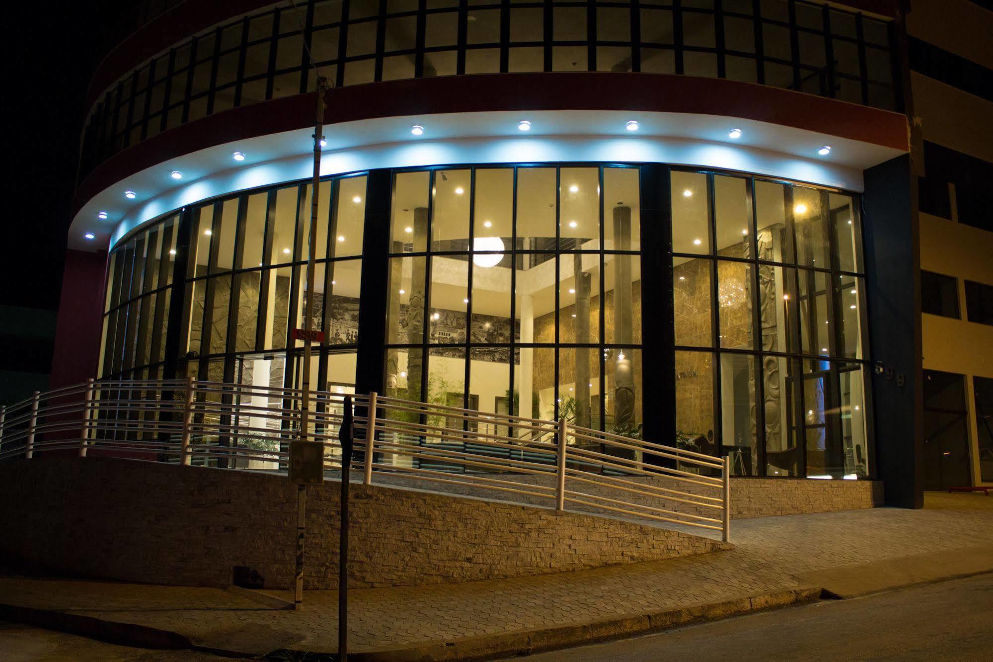 Minas Platinum Hotel & Convention Conselheiro Lafaiete Exterior foto